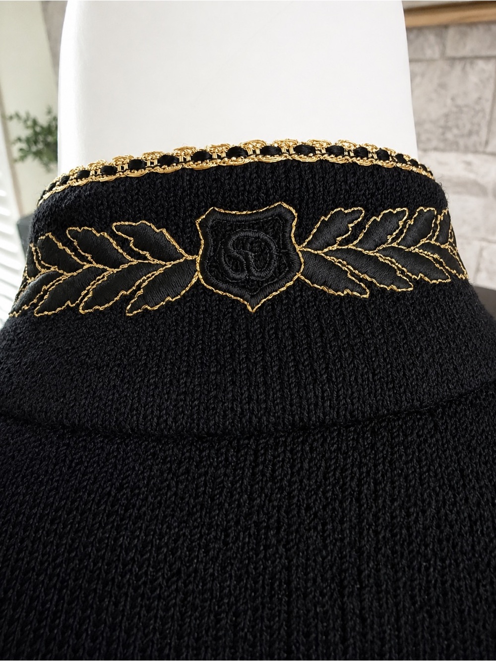St John Collection Santana Knit Mandarin Collar Embroidered Jacket Gold Trim 4 - Picture 5 of 12